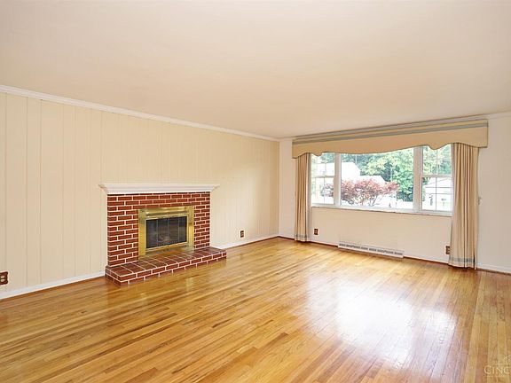 5th image of 696 Milford Hills Dr