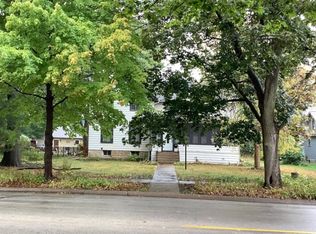 445 Somonauk St, Sycamore, IL 60178