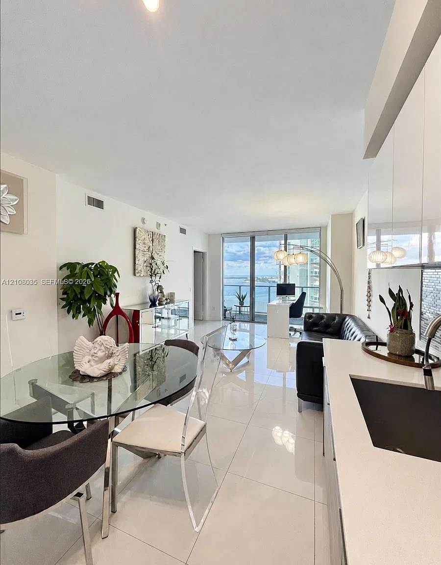 Brickellhouse Condo — Photo 2