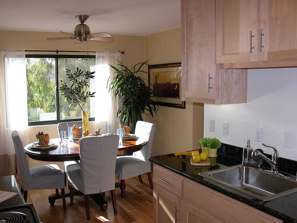 2nd image of 900 Cambridge Dr Unit 164