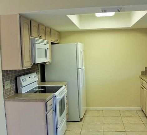 3rd image of 1525 SW Gadsan Ave