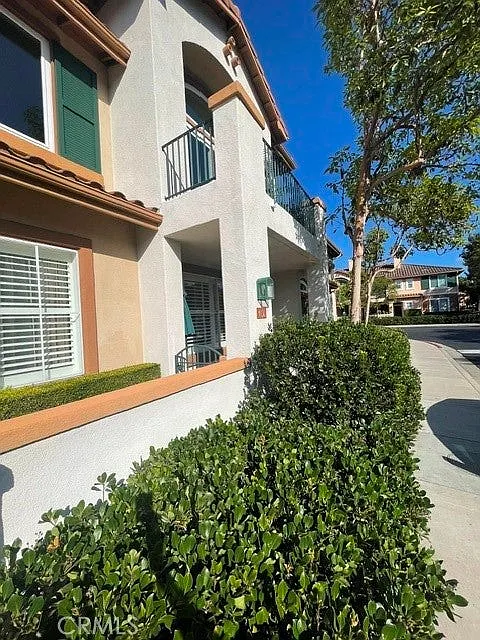 1 bed, 806 sqft, $2,950 — Photo 2