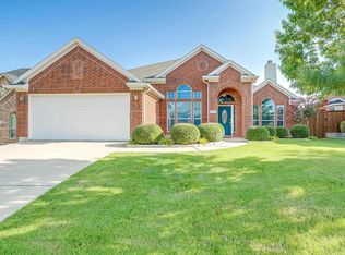 817 Peach Ln, Burleson, TX 76028