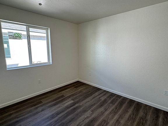 2nd Bedroom.