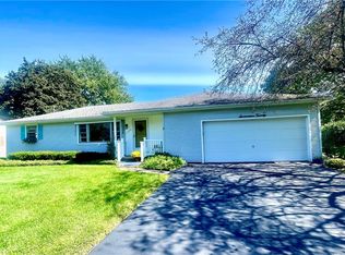 1720 Qualtrough Rd, Rochester, NY 14625