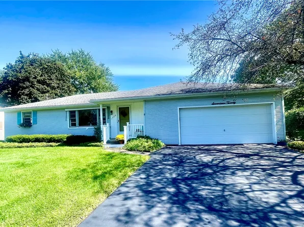 1720 Qualtrough Rd, Rochester, NY 14625