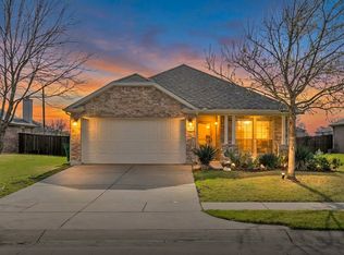 116 Bison Meadow Dr, Waxahachie, TX 75165