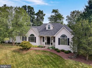 2570 Crestline Dr, Lansdale, PA 19446