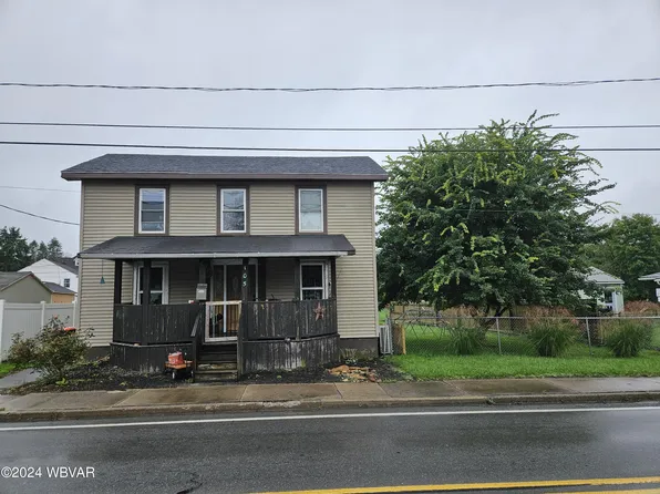 105 S Water St, Mill Hall, PA 17751