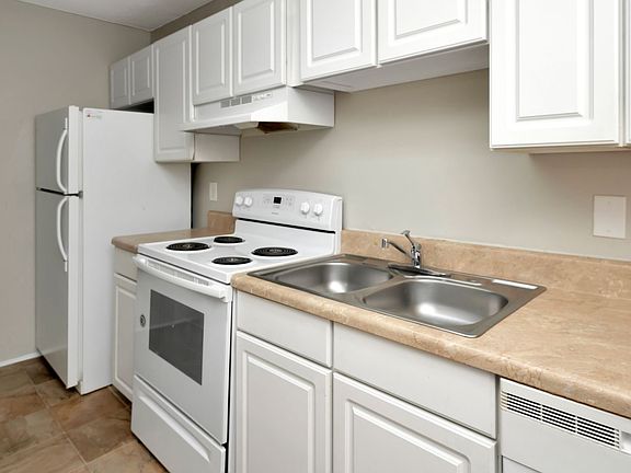 2nd image of 1524 14th Ave S #1412