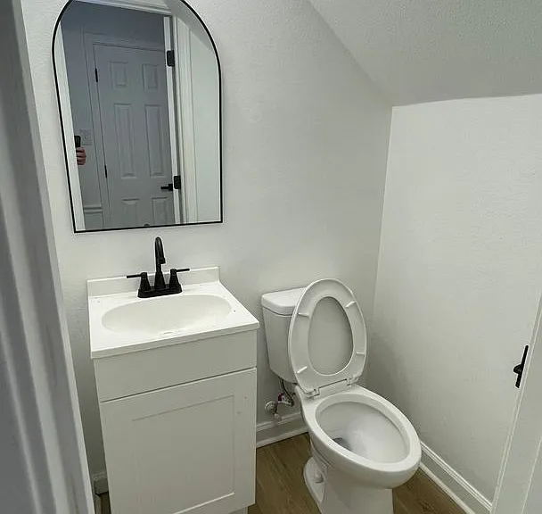 14421 Woodcreek Dr — Photo 25