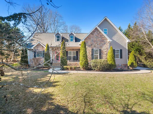 25 Golden Pond Ln, Ringgold, GA 30736