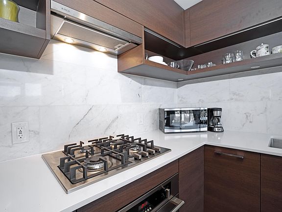 3rd image of 570 Emerson St #2606