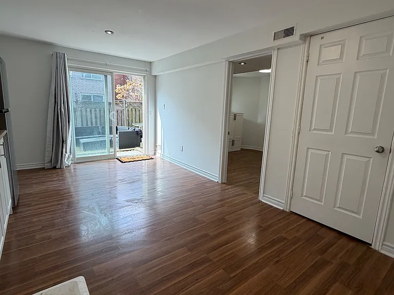 149 Millcliff Cir #LOWER — Photo 3