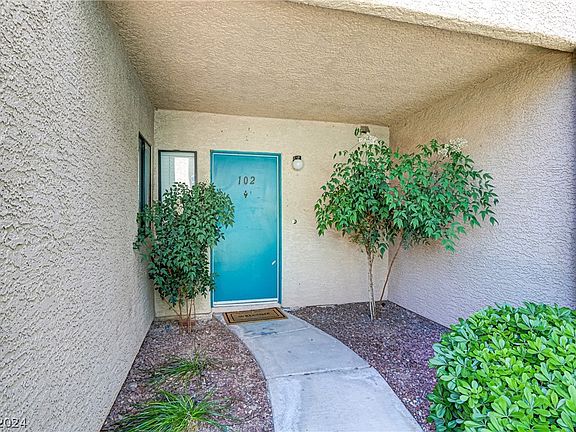 4th image of 4425 Woodpine Dr Unit 102