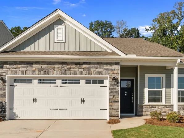7067 New Horizons Ln, Boiling Springs, SC 29316