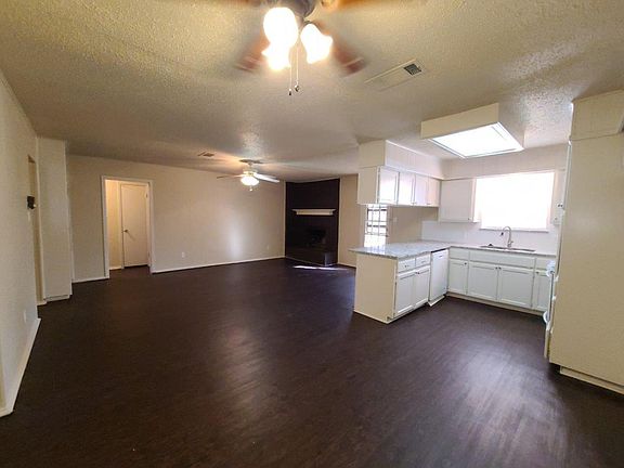 5th image of 7832 Harwood Rd