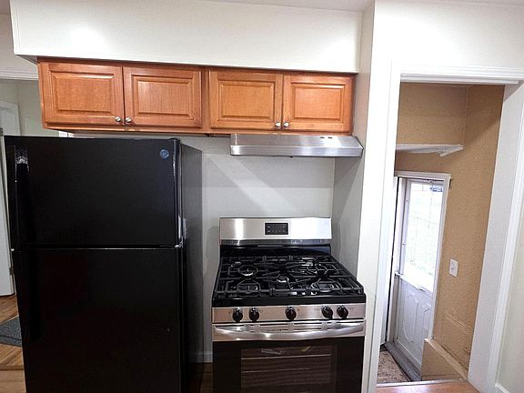 3rd image of 6121 Horger St