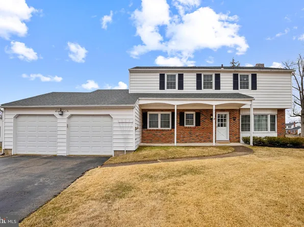 611 Bell Ln, Maple Glen, PA 19002