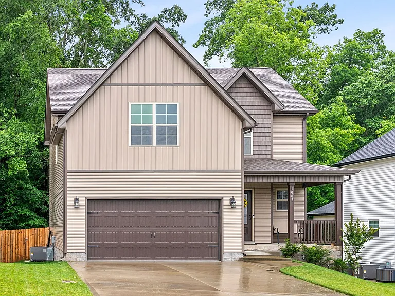 1082 Winesap Rd — Photo 1