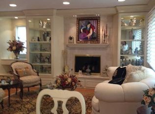 85 Victor St, Plainview, NY 11803