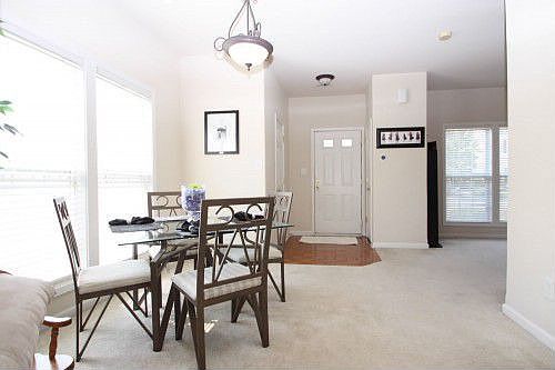 5th image of 4046 Center Place Dr
