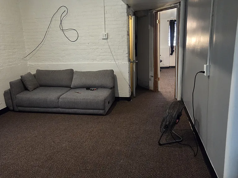 10046 S Bensley Ave — Photo 4