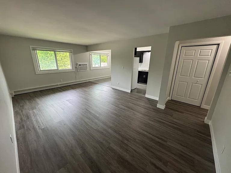 7902 Venus St #6 — Photo 5