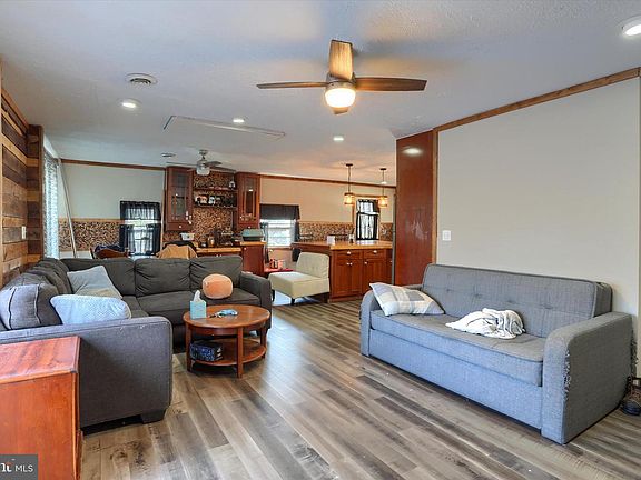 4th image of 54 Cave Hill Dr
