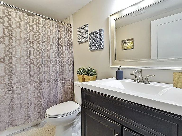 10044 SW 35th Ave — Photo 7