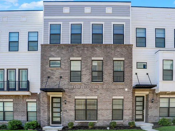 9741 District North Dr, Fishers, IN 46037