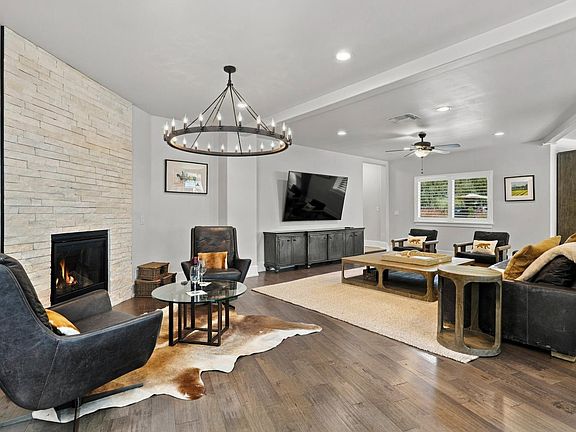 4th image of 1711 Maple Glen Rd