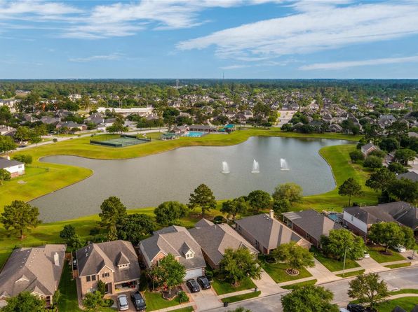 13535 Marble Pointe Ln, Cypress, TX 77429