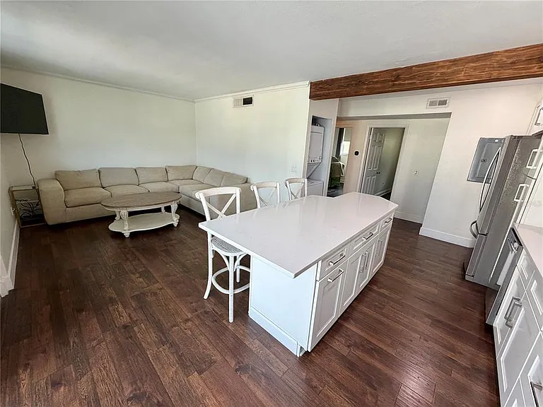 1301 S Howard Ave #C8 — Photo 4