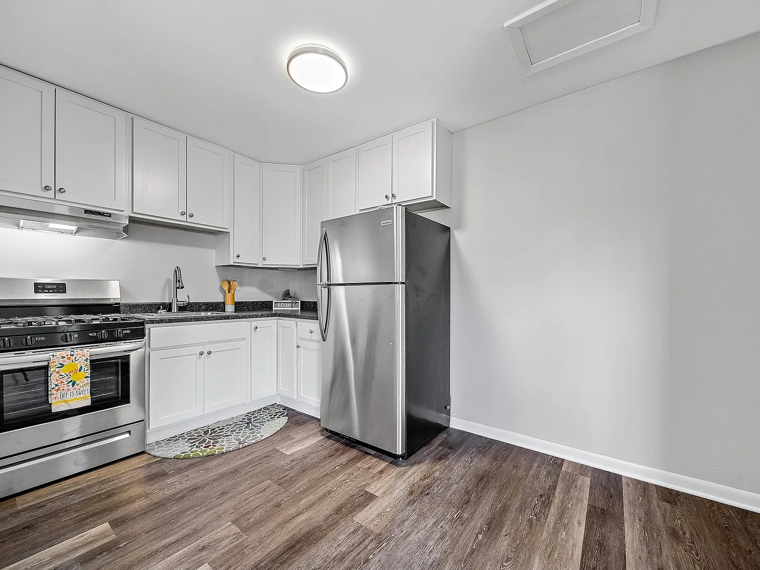 1 bed, 600 sqft, $1,085 — Photo 2