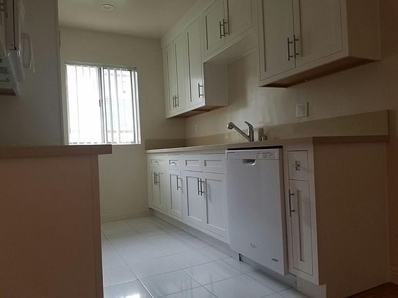 4th image of 1322 N Vista St APT 6