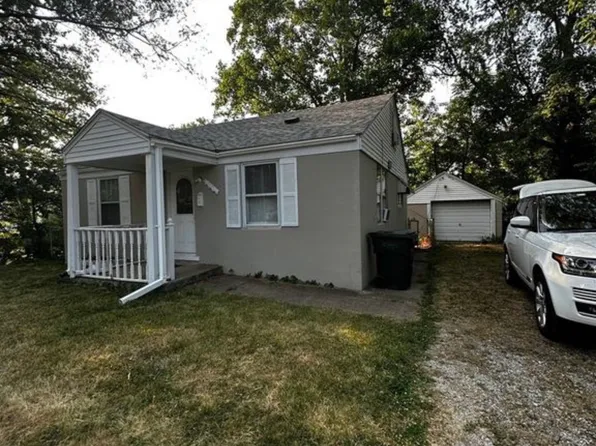 2004 W Leafland Ave, Decatur, IL 62522