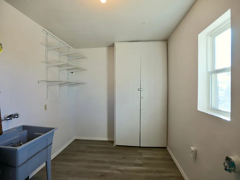 9018 Claremont Ave NE — Photo 6