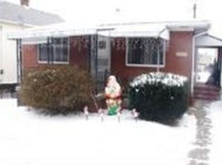 118 S 6th St, Youngwood, PA 15697