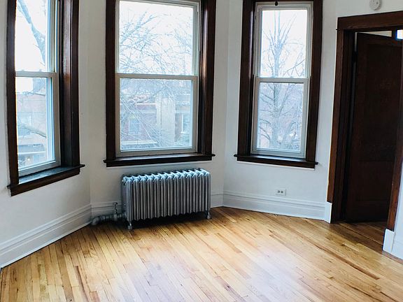 2nd image of 2309 N Sawyer Ave #3