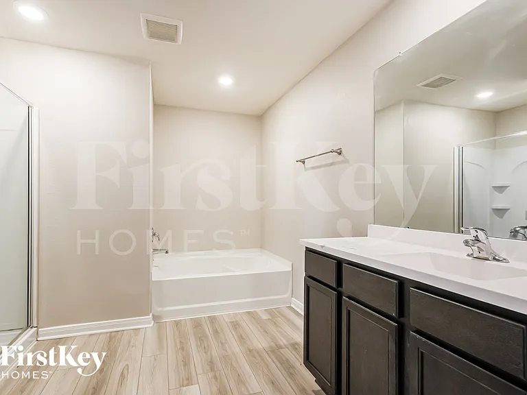 26716 Frost Dr — Photo 12