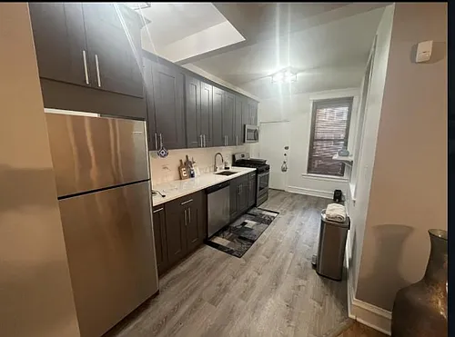 1061 W Berwyn Ave #2 Photo 1