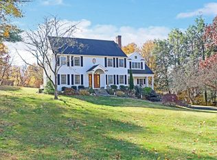 16 Stonecrest Rd, Ridgefield, CT 06877