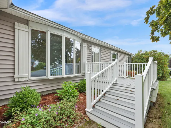 49 Dutchess Ave, Pittsfield, MA 01201