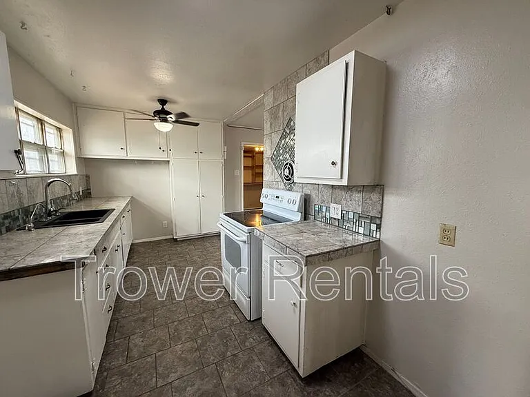 3728 Holley Ave — Photo 4