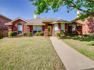 2309 Buckeye Dr, Mesquite, TX 75181