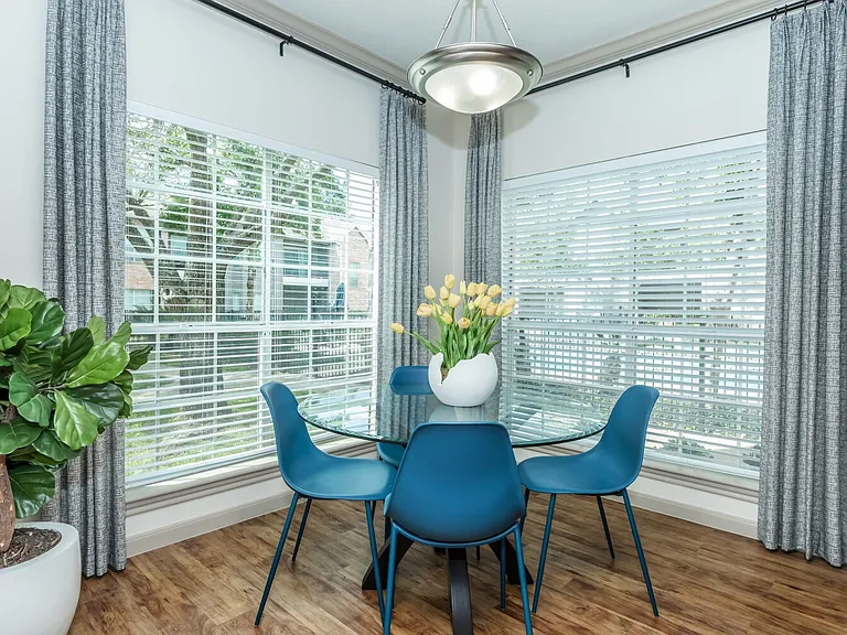 Richmond Towne Homes — Photo 3