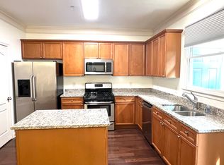 1257 Harris Commons Pl, Roswell, GA 30076