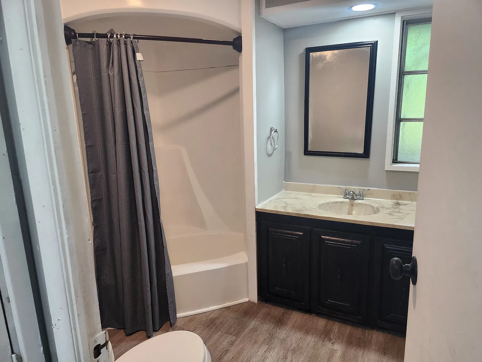 3 bed, 1200 sqft, $1,180 — Photo 3