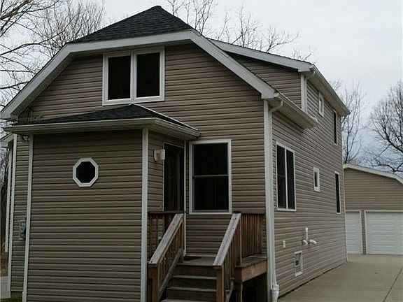 2nd image of 315 Park Club Ln